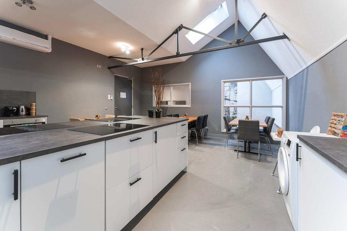 Suite With Wellness Nextdoor And Kitchen Access Oss Exterior photo